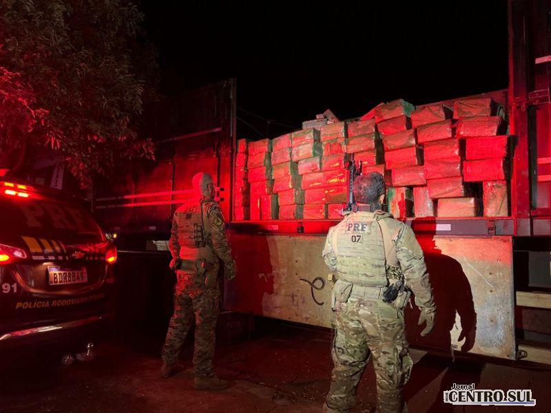 Com apoio da PMPR, PRF apreende mais de 1,5 tonelada de maconha em Assis Chateaubriand (PR)