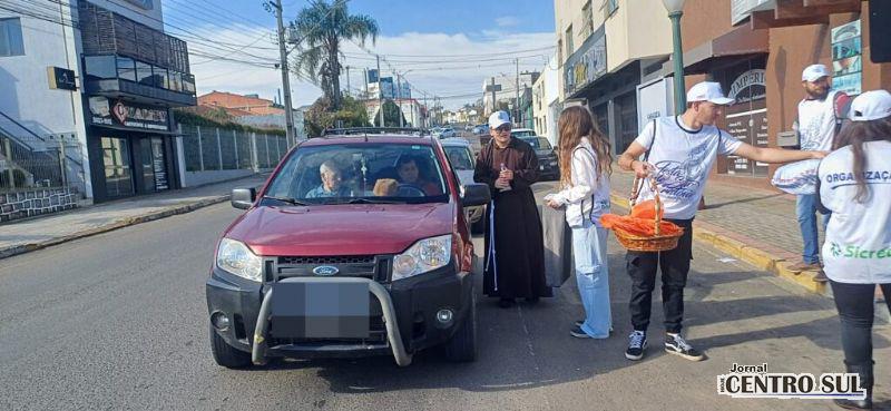 Quase 3 mil veículos marcam presença na tradicional procissão de São Cristóvão em Irati
