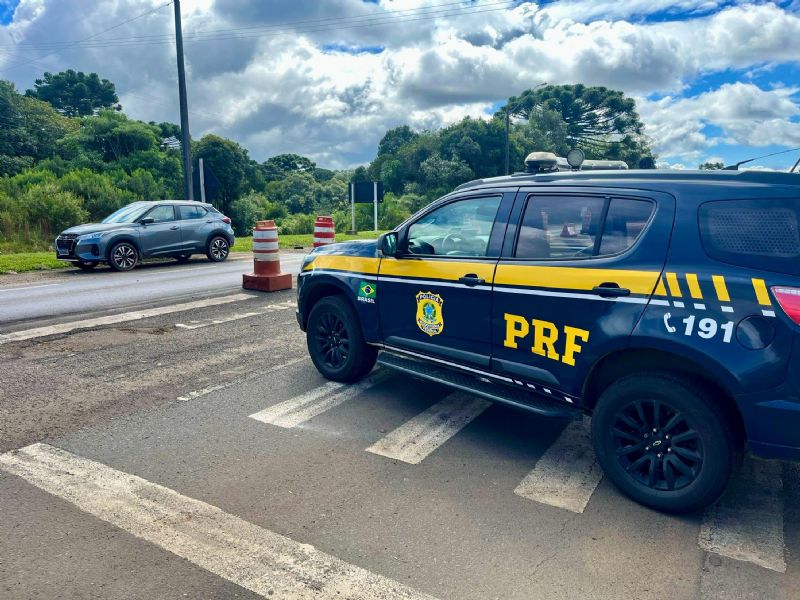 PRF recupera veículo com registro de furto na BR-277, em Guarapuava (PR)
