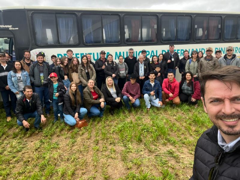 Produtores rurais de Fernandes Pinheiro participam da Agroleite 2025