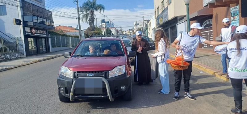 Quase 3 mil veículos marcam presença na tradicional procissão de São Cristóvão em Irati
