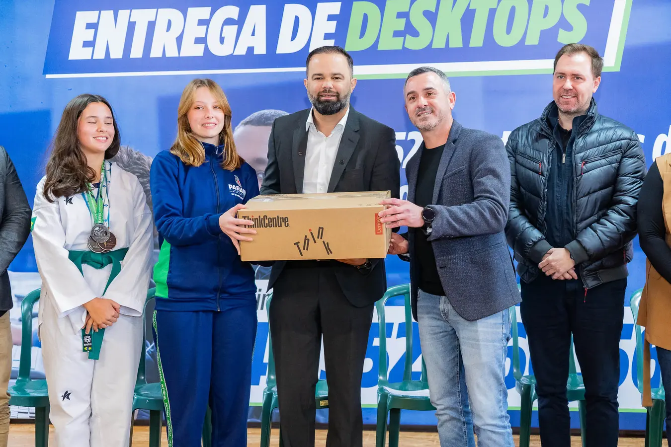 Tecnologia na educação: Governo formaliza entrega de 15 mil desktops para 526 escolas