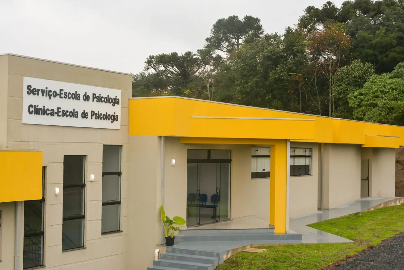 Unicentro de Irati oferece grupos de orientação profissional para alunos da rede pública