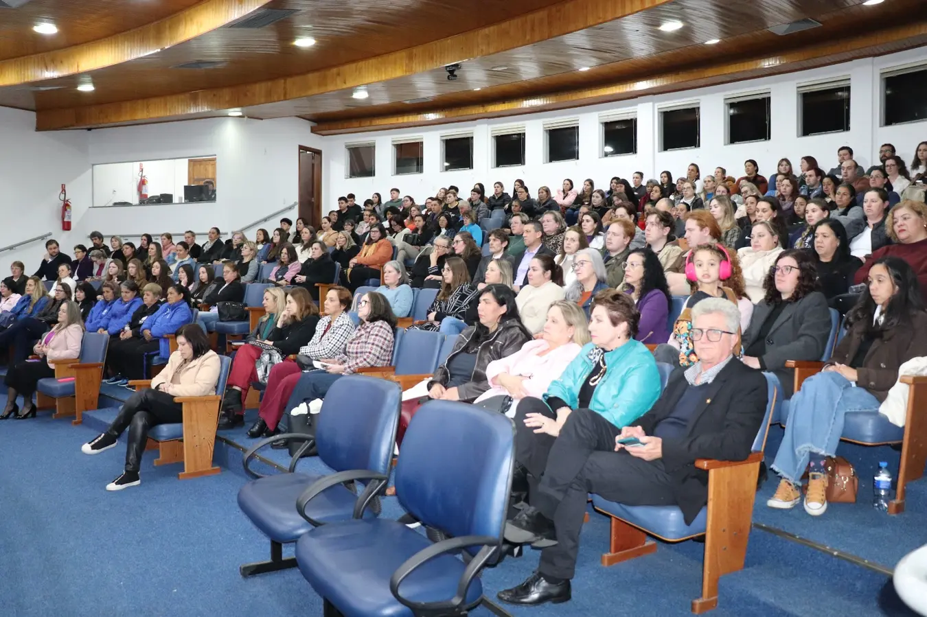 Mulheres e Meninas se reúnem em Irati para combater a violência política