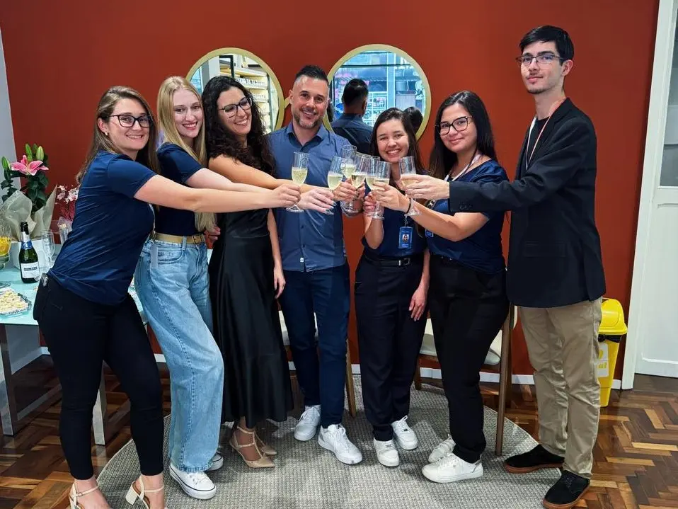 Ótica Íris inaugura 3ª loja em Irati e segue auxiliando na escolha do óculos perfeito