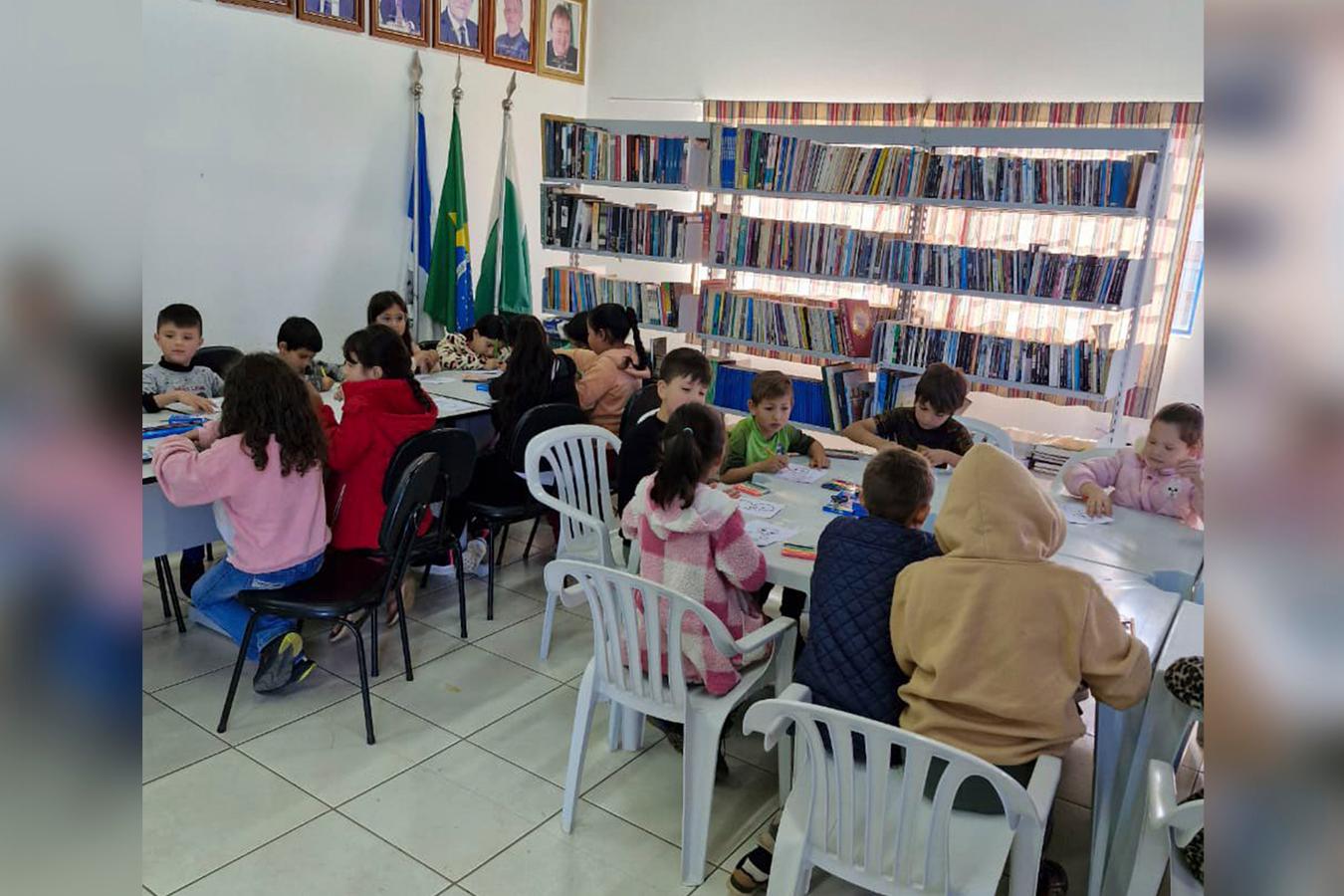 Projeto incentiva alunos a utilizarem a Biblioteca Cidadã de Inácio Martins
