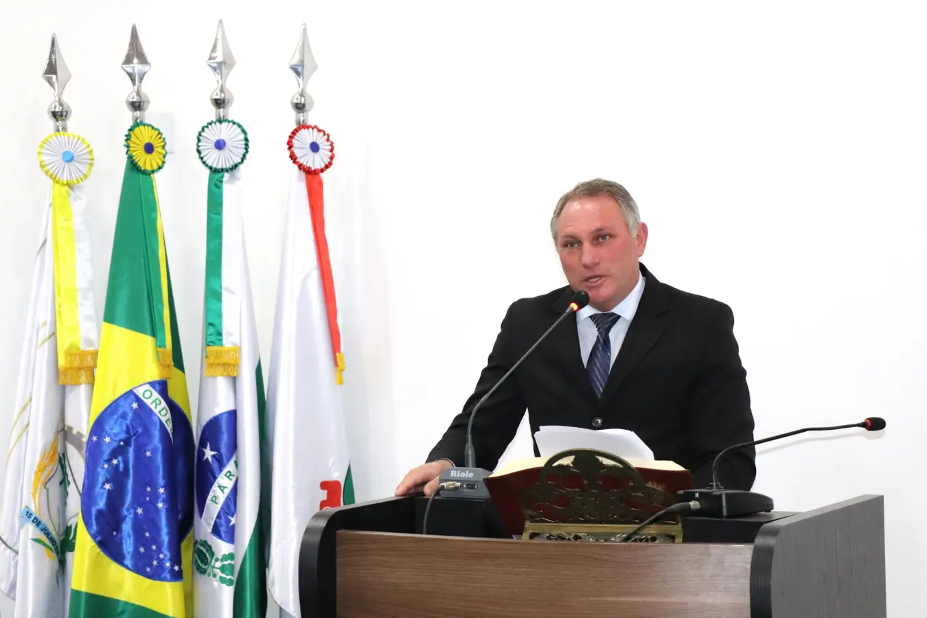 Vereador Helio de Mello renuncia ao mandato