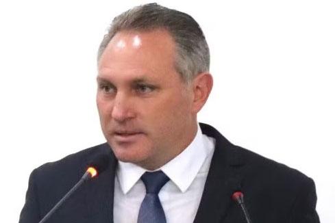 Helio de Mello é preso em Guarapuava, após seapresentar à polícia civil