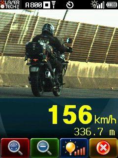 PRF flagra motociclista a 237 km/h no Paraná