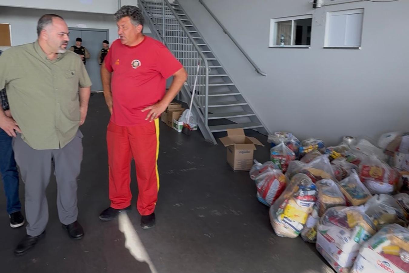 Artagão Júnior acompanha arrecadação de donativos em Guarapuava para famílias atingidas pelo tornado em Rio Bonito do Iguaçu