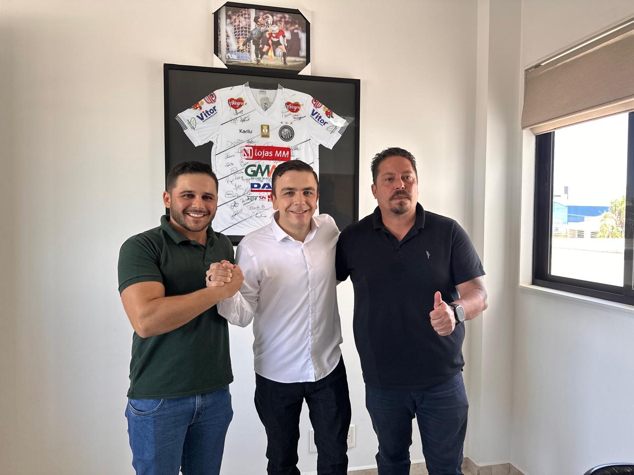 Atendendo vereadores, Aliel irá liberar R$ 1 milhão para o custeio da saúde de Imbituva