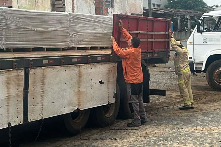 Com envio das primeiras 2.600 telhas, Estado amplia apoio a Ponta Grossa após granizo