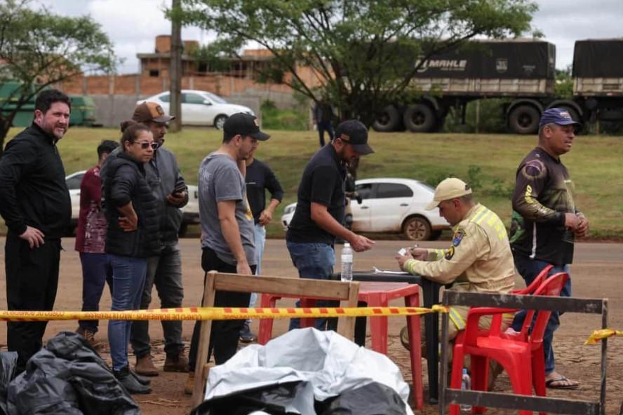 Em Rio Bonito do Iguaçu, Ratinho Junior anuncia força-tarefa para reconstrução das casas
