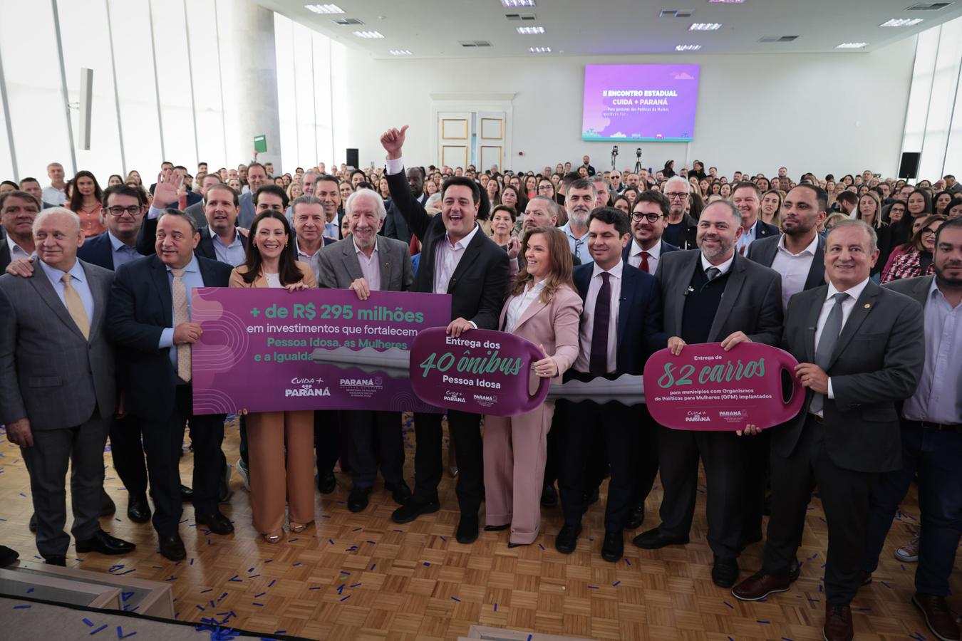 Estado lança programa Paraná Amigo da Pessoa Idosa e oficializa Bolsa Cuidador