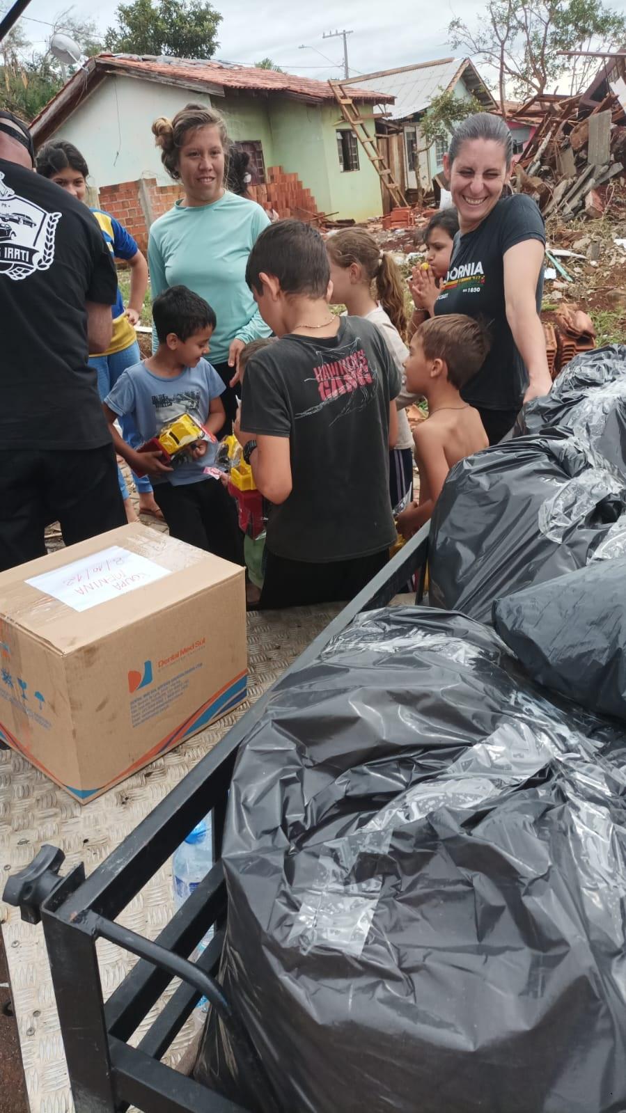 Grupo de iratienses leva solidariedade aos moradores de Rio Bonito do Iguaçu