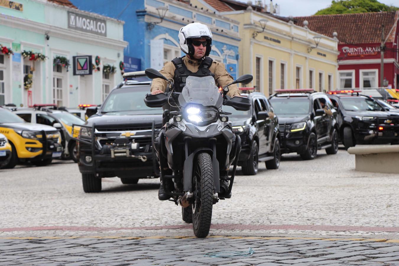 PMPR reforça policiamento em todo Paraná durante período de compras e festas de fim de ano