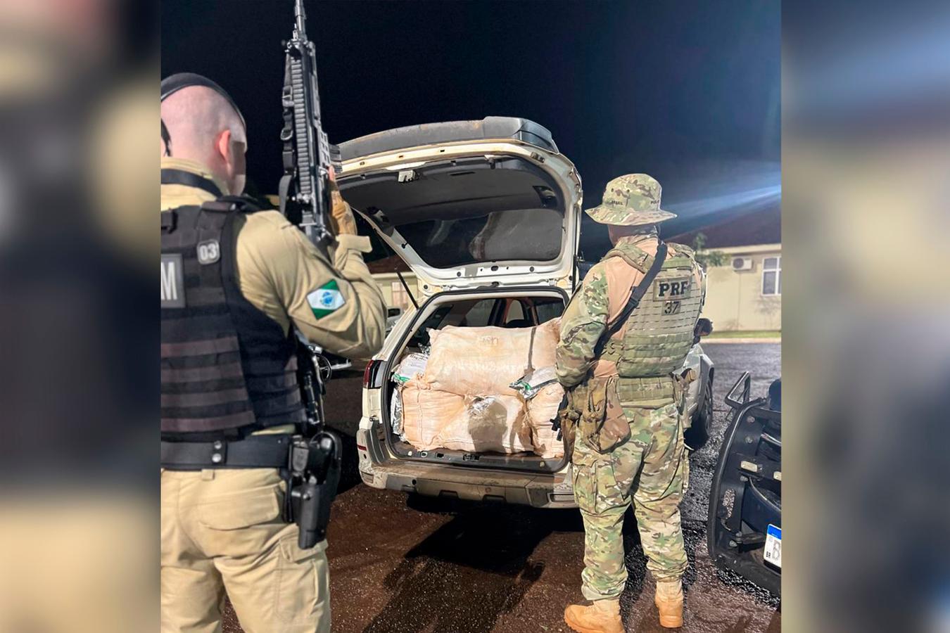 PRF apreende veículo carregado com agrotóxicos contrabandeados na BR-163 em Toledo (PR)