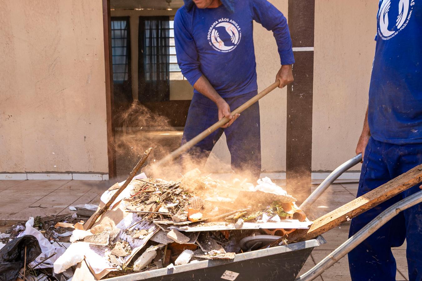 Quadruplica número de presos trabalhando na reconstrução Rio Bonito do Iguaçu