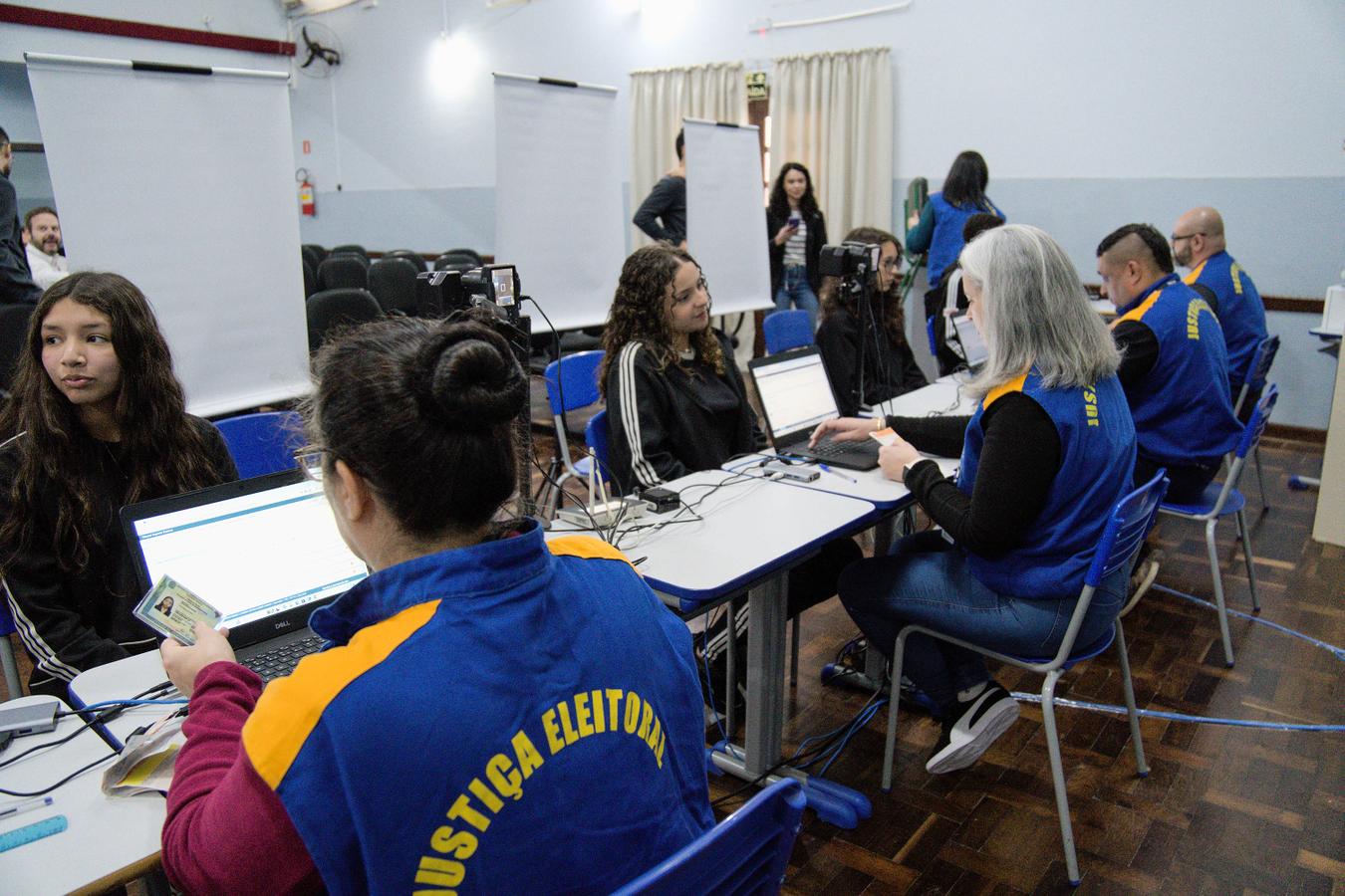 Semana do Voto Jovem: escolas estaduais se engajam para emissão do Título de Eleitor