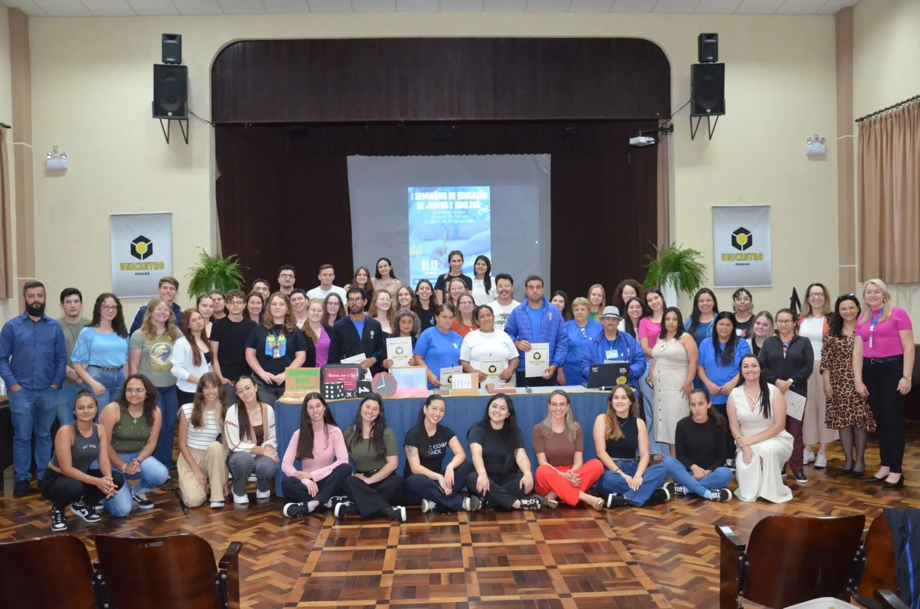 1º Seminário de Educação de Jovens e Adultos compartilha experiências pedagógicas