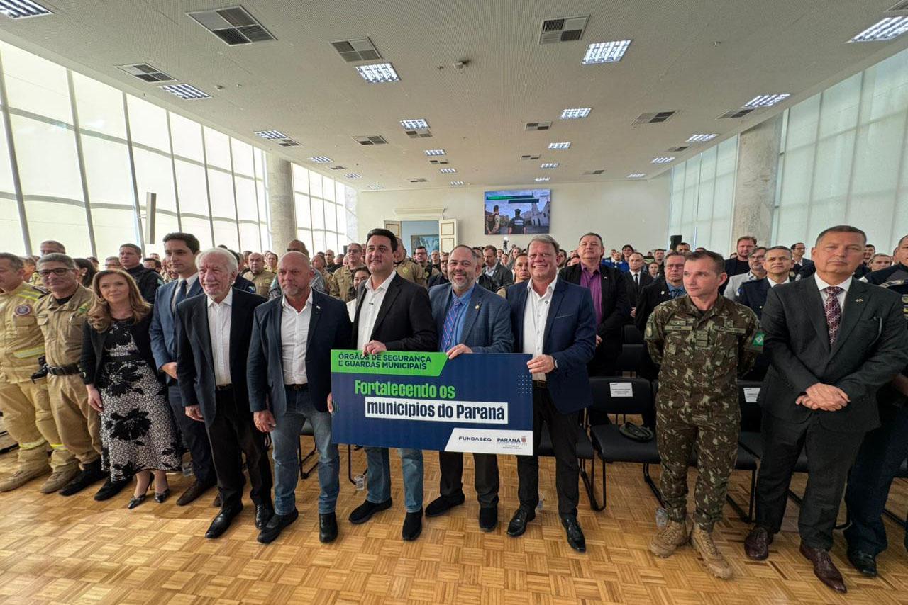 Artagão Júnior participa do anúncio de novas ações para integrar polícias e guardas municipais no Paraná