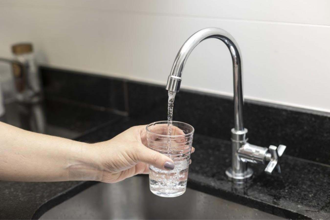 Calor recorde eleva em 20% o consumo de água tratada em Curitiba e RMC