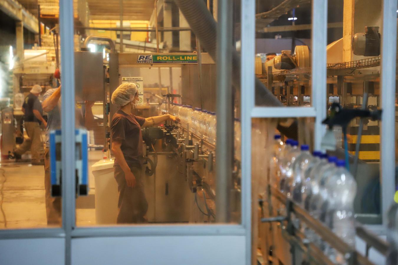 Com alta de 1,2% em 12 meses, indústria do Paraná cresce acima da média nacional