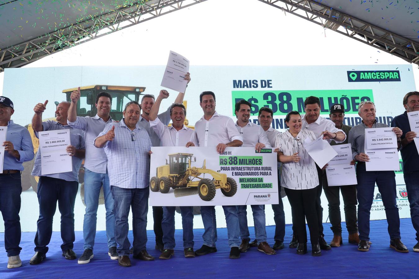 Estado anuncia R$ 38 milhões em máquinas para estradas rurais da região Centro-Sul