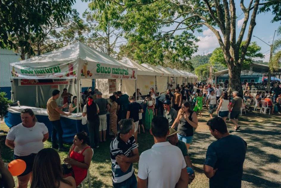 Festa do Pêssego de Irati atrai grande público com shows, caminhada e anúncio de obras