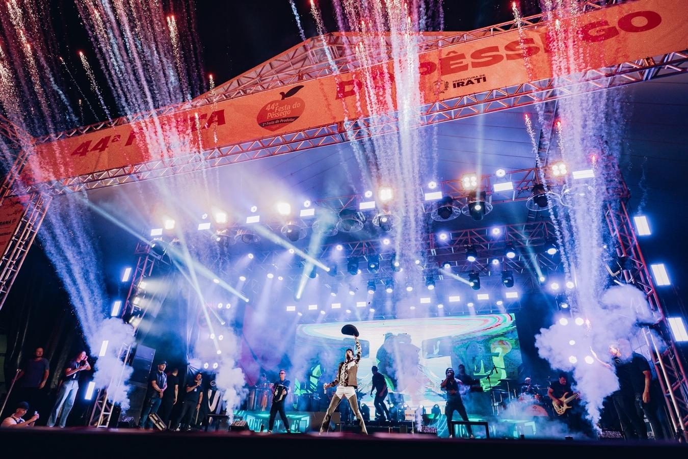 Festa do Pêssego de Irati atrai grande público com shows, caminhada e anúncio de obras