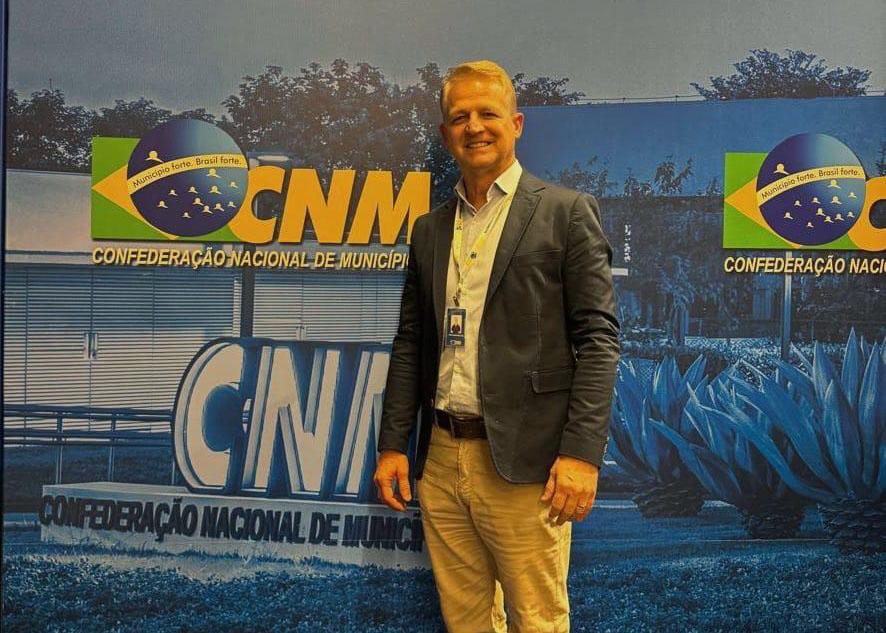 Júnior Benato debate principais pautas da CNM com prefeitos da Amcespar