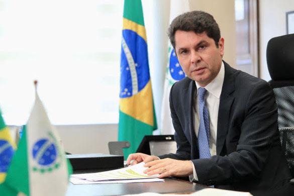 Alexandre Curi propõe lei de enfrentamento a crimes cibernéticos no Paraná