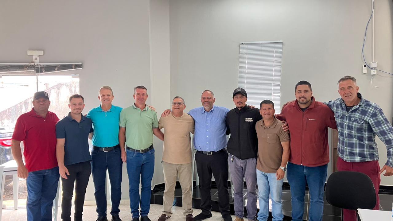 Artagão Júnior participa de reunião em Inácio Martins e destaca investimentos para o município