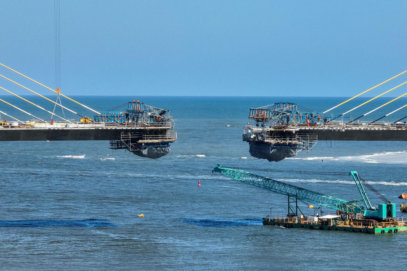 Reta final: veja como vai funcionar o encontro da parte estaiada da Ponte de Guaratuba