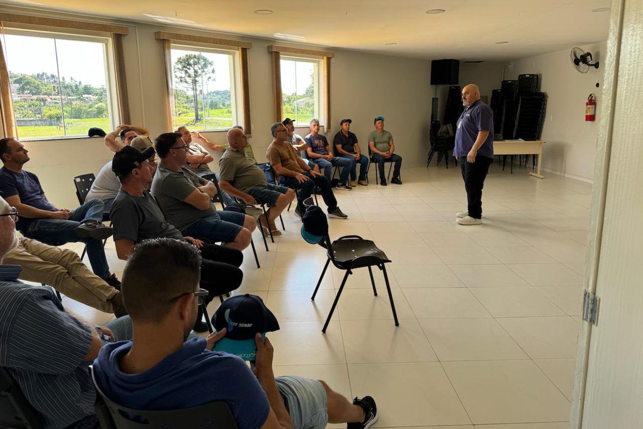 Secretaria de Educação promove capacitação para motoristas do transporte escolar