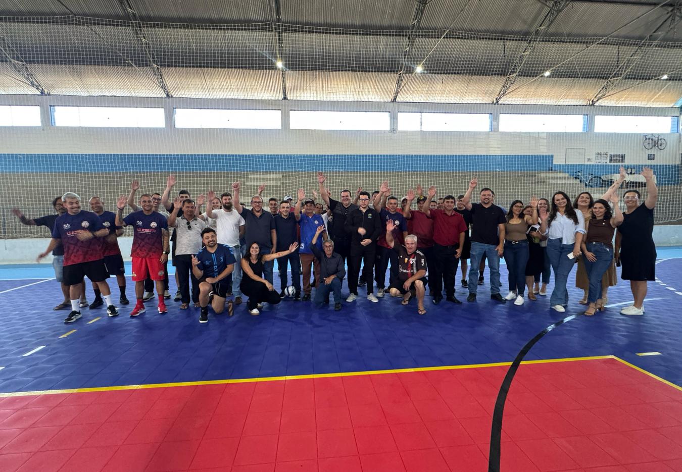 Aliel Machado e prefeito Laércio entregam reforma no Ginásio Camilão, em Rebouças