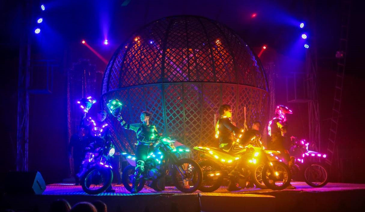 Globista e trapezista, Luisa conta como educação e cultura se integram no dia a dia de artistas do circo