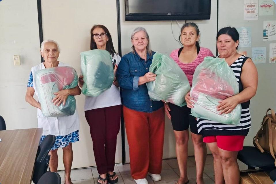 Entrega de Kits de Inverno leva cuidado e proteção às famílias de Teixeira Soares