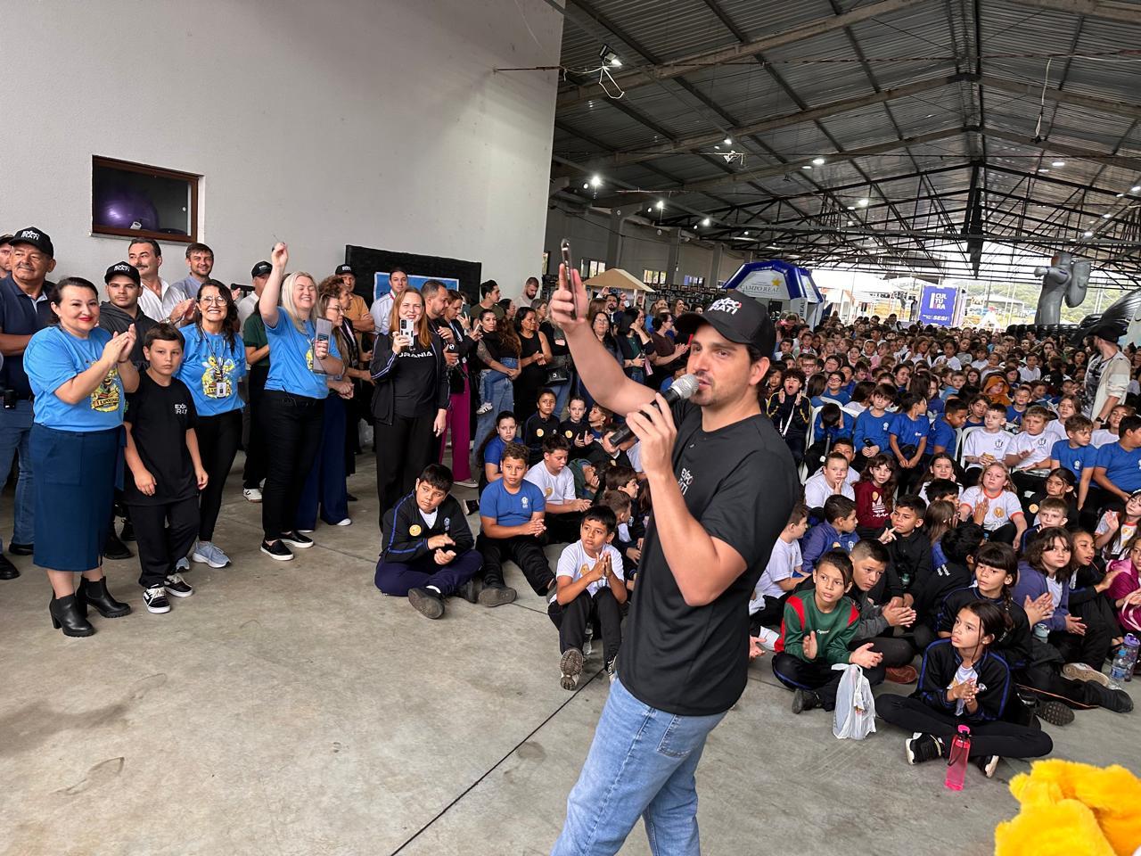 Expo Irati já teve início e deverá levar milhares de pessoas ao CT Willy Laars no fim de semana