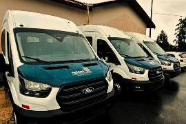 Fernandes Pinheiro recebe três novas vans para transporte de pacientes