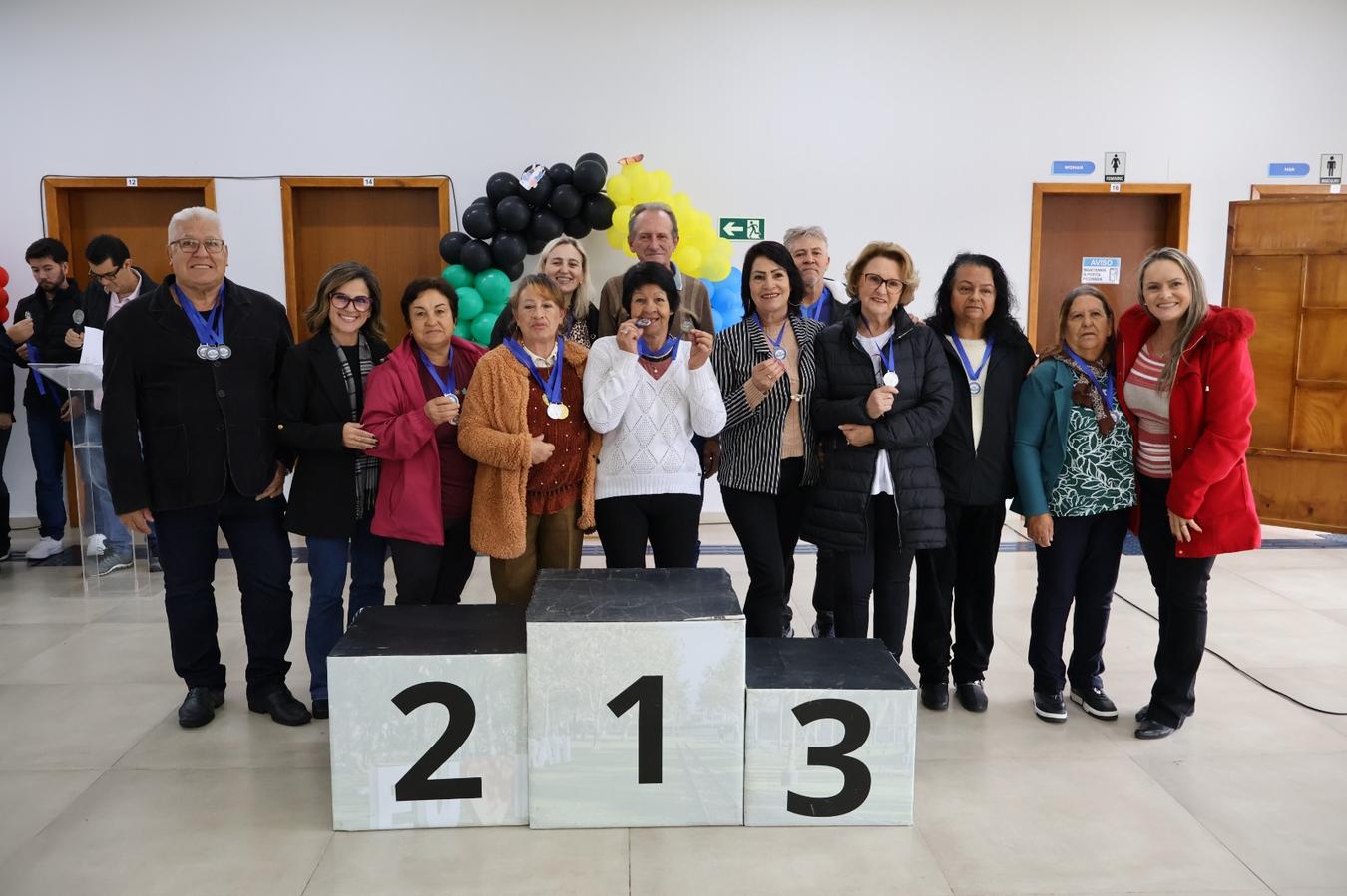 2ª Olimpíada 60+ é encerrada com premiações no Complexo do Idoso 1 2ª Olimpíada 60+ é encerrada com premiações no Complexo do Idoso