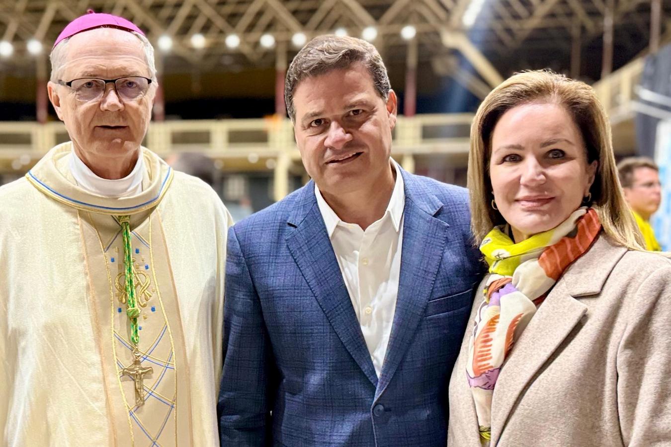 Sandro Alex participou do Jubileu da Diocese de Ponta Grossa