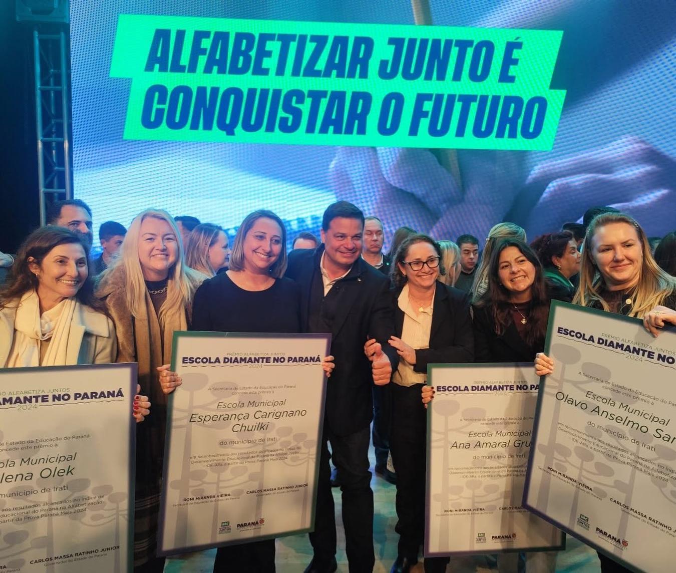 26 escolas da região Centro Sul receberam o Prêmio Alfabetiza Juntos 1 26 escolas da região Centro Sul receberam o Prêmio Alfabetiza Juntos
