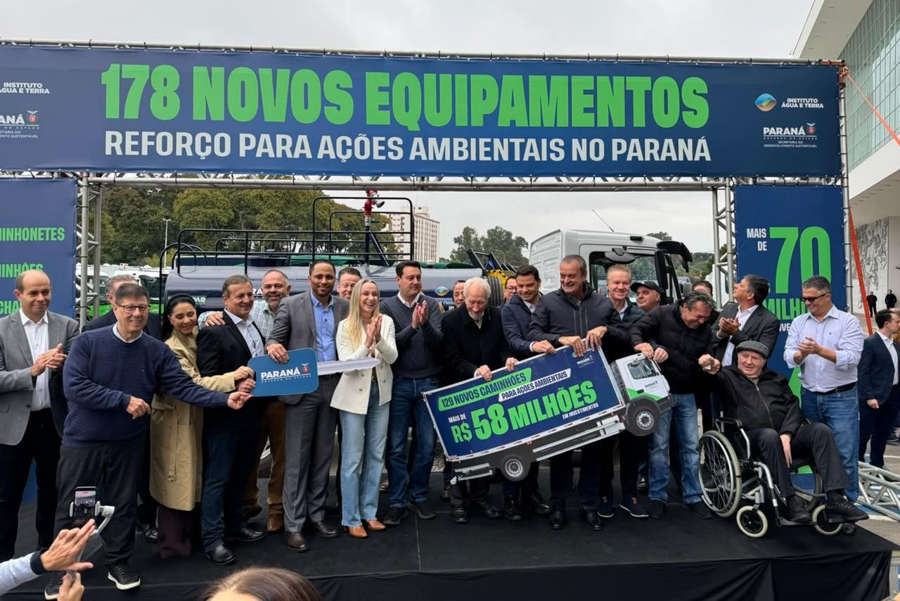 Artagão Júnior participa de entrega de R$ 70,8 milhões em equipamentos para fortalecer ações ambientais no Paraná