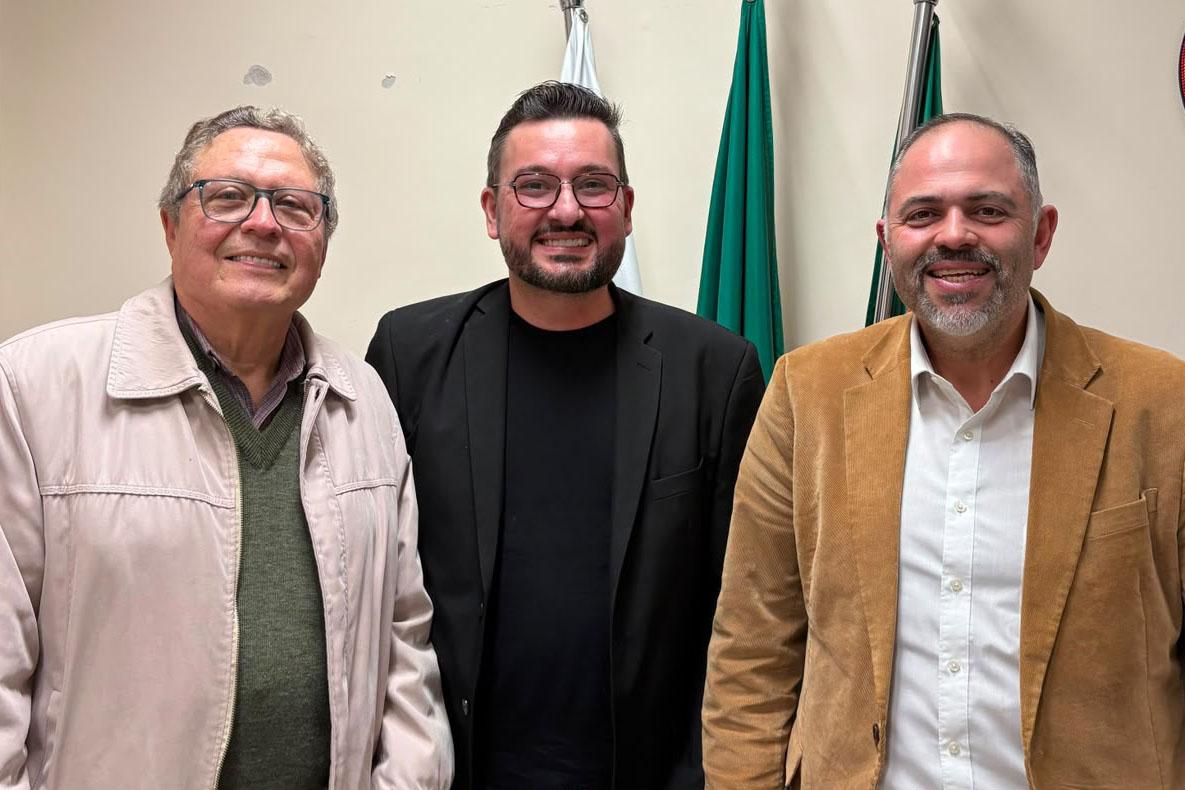 Artagão Júnior comemora implantação do curso de Enfermagem da Unespar durante agenda em Paranaguá