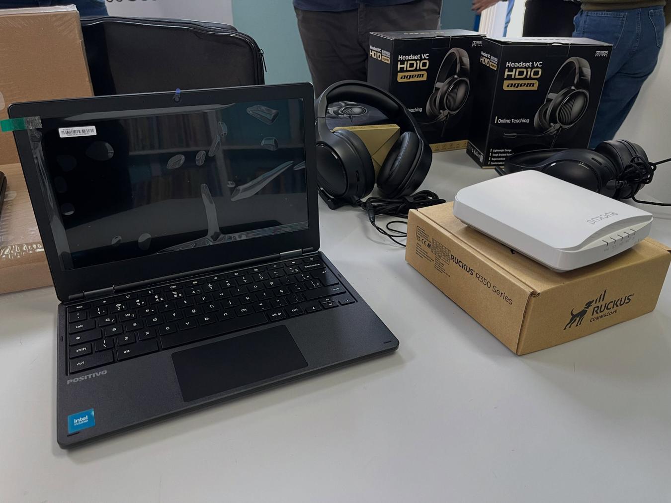Inácio Martins recebe 180 novos equipamentos tecnológicos para modernizar o ensino