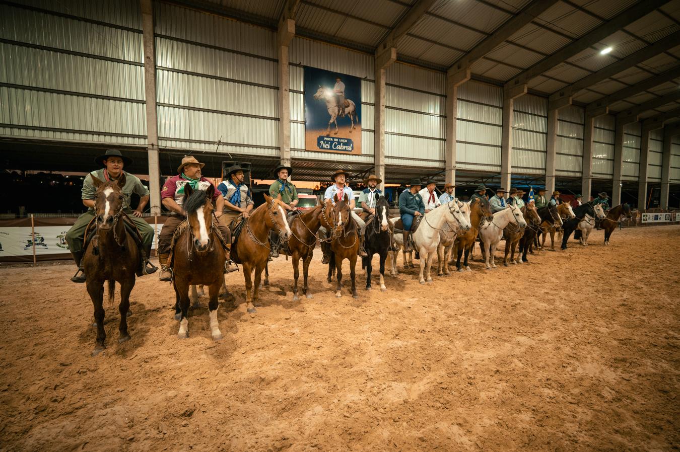 Rodeio de Irati reúne cerca de 40 mil pessoas nas comemorações pelos 119 anos da cidade