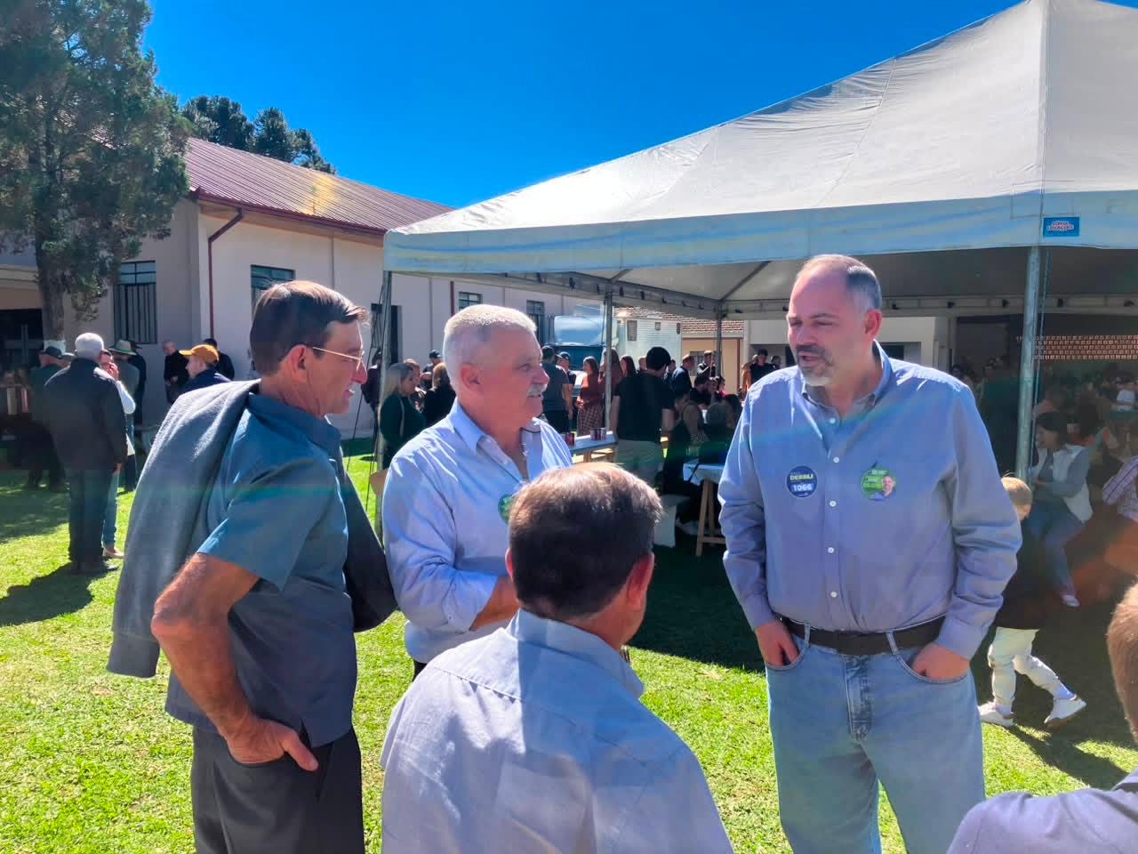 Artagão Júnior participa de agenda de campanha em comunidades de Irati