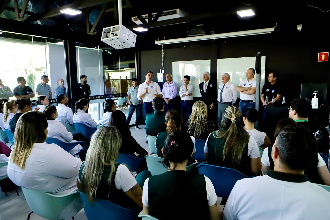 Sandro Alex visita Hospital Angelina Caron e destaca aumento de 50% nos leitos de UTI no Paraná 2 Sandro Alex visita Hospital Angelina Caron e destaca aumento de 50% nos leitos de UTI no Paraná