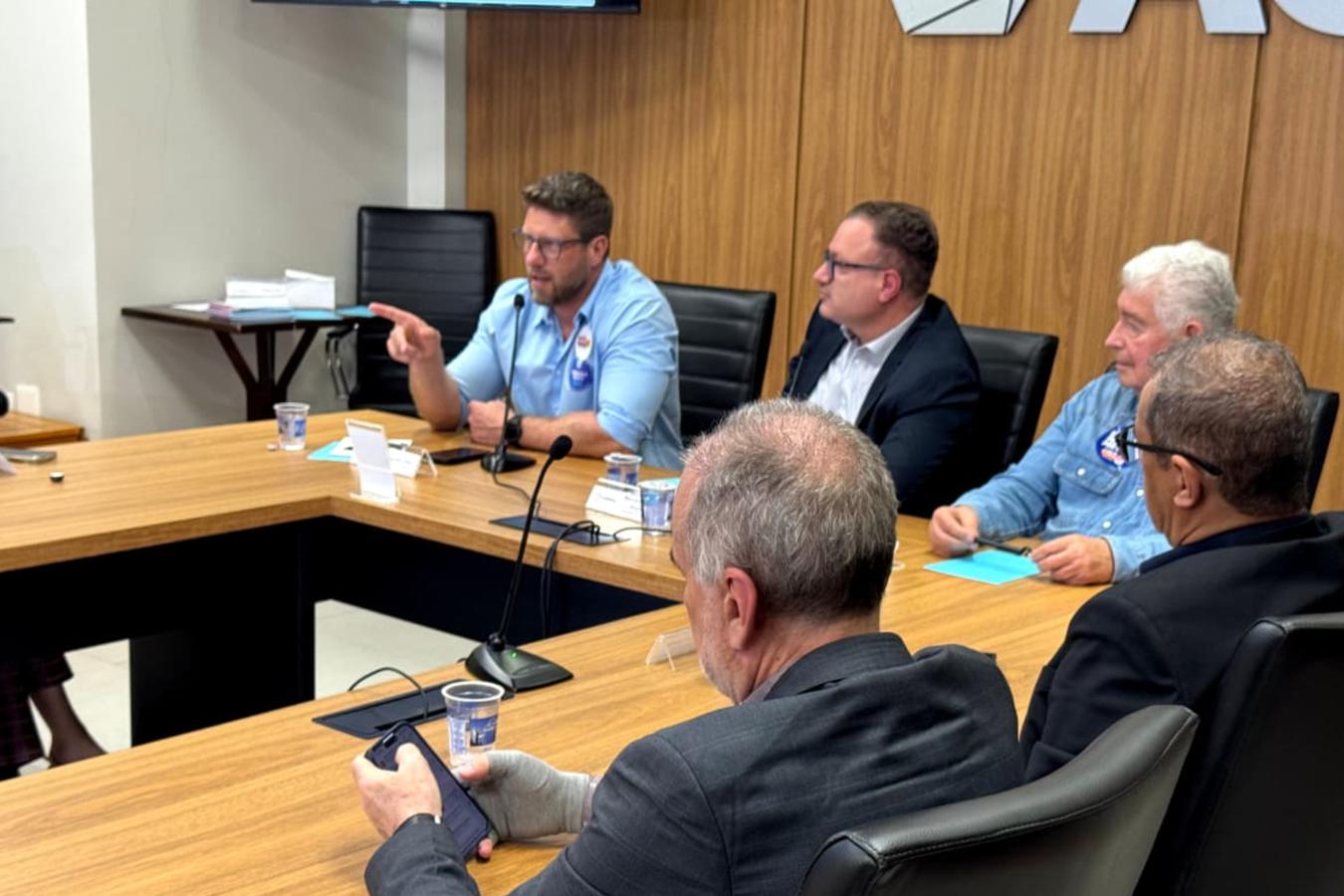Em Foz do Iguaçu, Requião Filho destaca importância do Oeste e apresenta propostas para o desenvolvimento regional